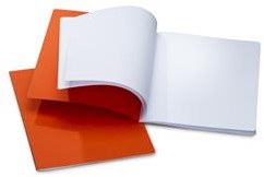 TEKENCAHIER ORANJE MET TUSSENVEL 24X32CM  16VEL/32BLZ 29.5X22CM  1 Stuk